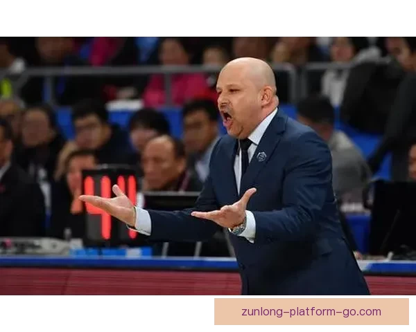 艾维情绪失控言行过激致失业 让人联想到马布里凯琼斯的类似经历